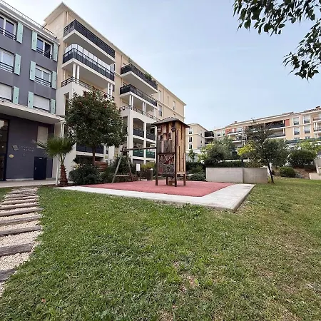 Appartement Moderne - Terrasse - Video Projecteur