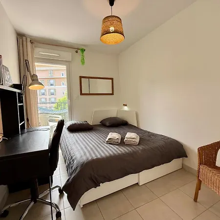 Appartement Moderne - Terrasse - Video Projecteur