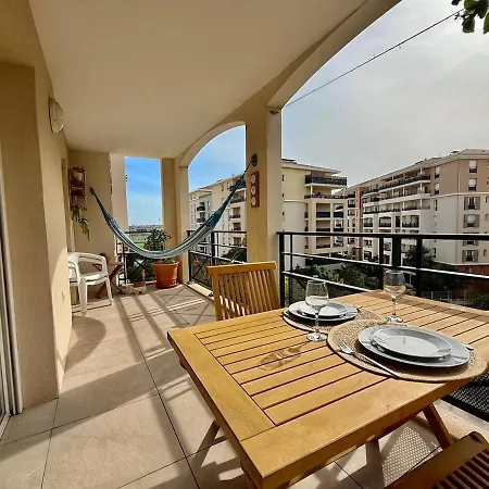 Moderne - Terrasse - Video Projecteur Appartement *