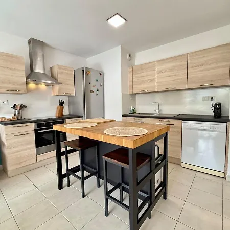 Moderne - Terrasse - Video Projecteur Appartement *